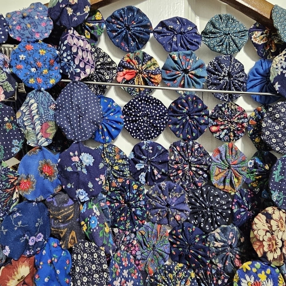 Vintage Quilted Barn blue open vest floral paisley yo-yo style top - Picture 15 of 16